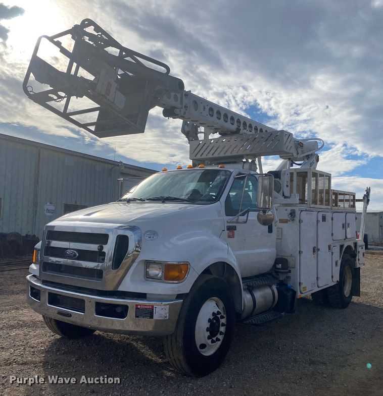 image for item DL6884 2013 Ford F750 Super Duty XL  bucket truck
