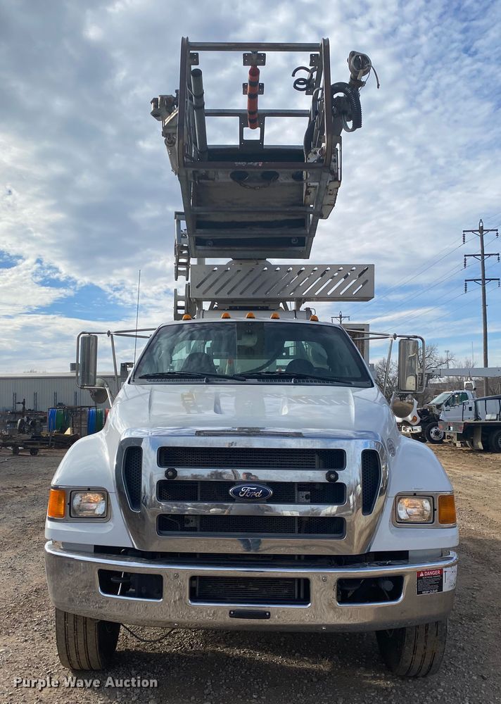 image for item DL6884 2013 Ford F750 Super Duty XL  bucket truck