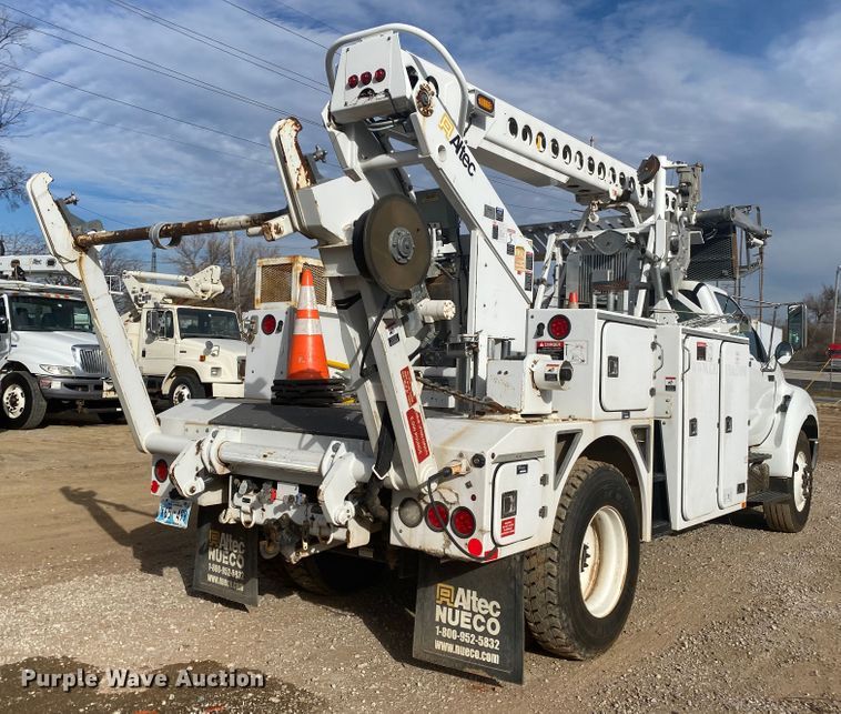image for item DL6884 2013 Ford F750 Super Duty XL  bucket truck