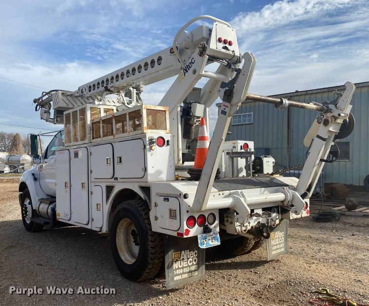 image for item DL6884 2013 Ford F750 Super Duty XL  bucket truck