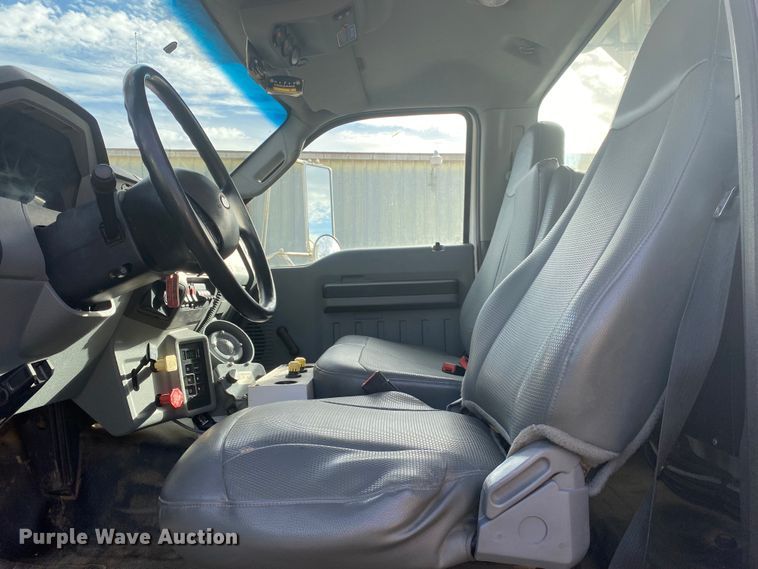 image for item DL6884 2013 Ford F750 Super Duty XL  bucket truck