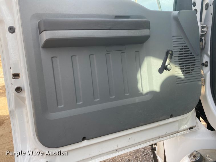 image for item DL6884 2013 Ford F750 Super Duty XL  bucket truck