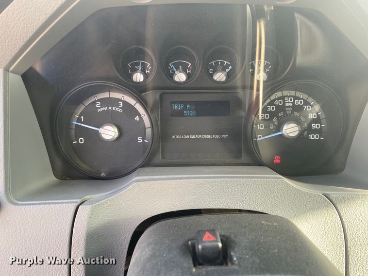 image for item DL6884 2013 Ford F750 Super Duty XL  bucket truck