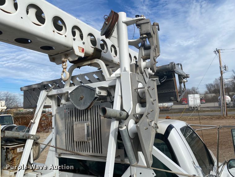 image for item DL6884 2013 Ford F750 Super Duty XL  bucket truck