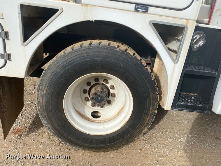 image for item DL6884 2013 Ford F750 Super Duty XL  bucket truck