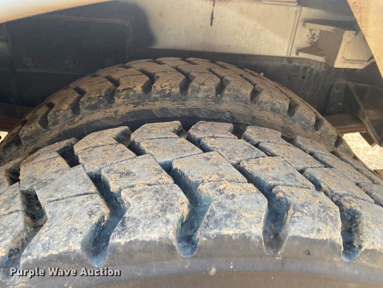 image for item DL6884 2013 Ford F750 Super Duty XL  bucket truck