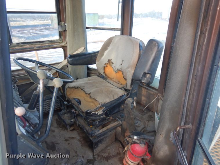 image for item DM5342 1981 International 560B  wheel loader