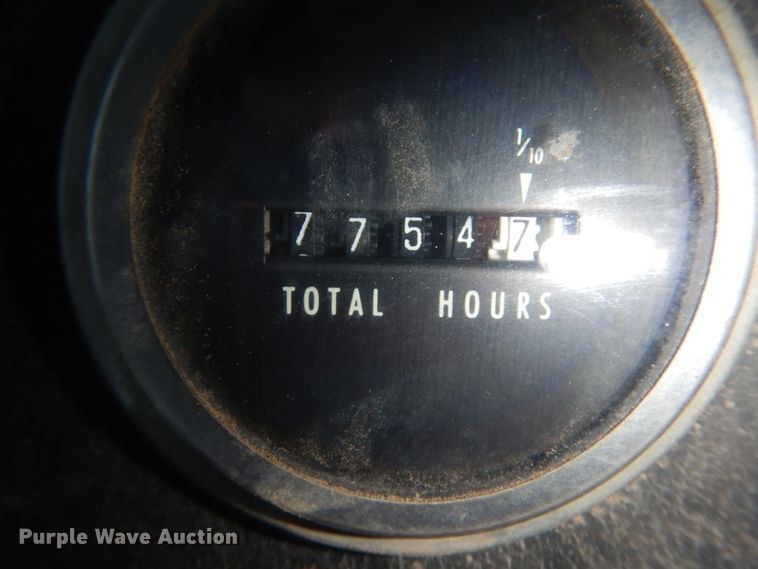 image for item DM5342 1981 International 560B  wheel loader