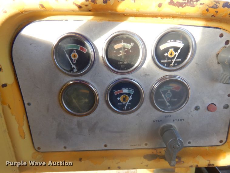 image for item DM5343 1968 Caterpillar D8H  dozer