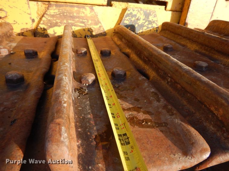 image for item DM5343 1968 Caterpillar D8H  dozer