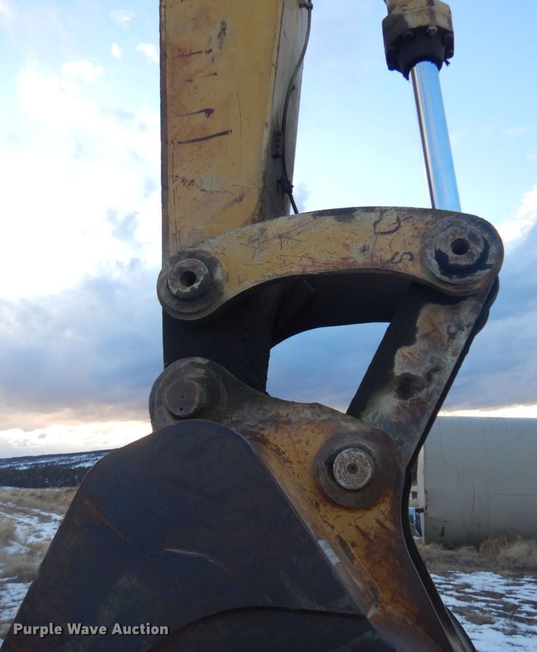 image for item DM5344 1991 Caterpillar 245B  excavator