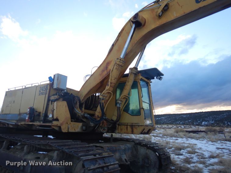image for item DM5344 1991 Caterpillar 245B  excavator