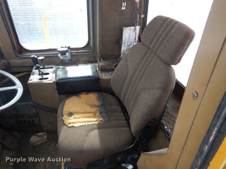 image for item DM5346 1977 Caterpillar 988B  wheel loader