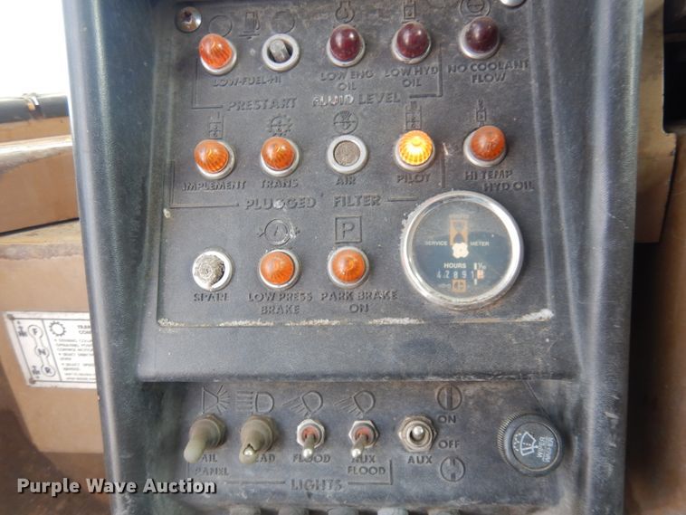 image for item DM5346 1977 Caterpillar 988B  wheel loader