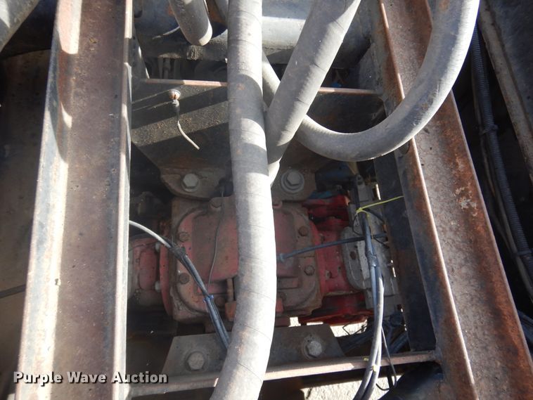 image for item DM5363 1994 Ford L8000  drilling rig truck