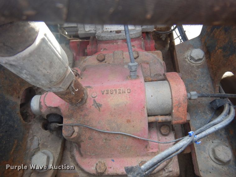 image for item DM5363 1994 Ford L8000  drilling rig truck