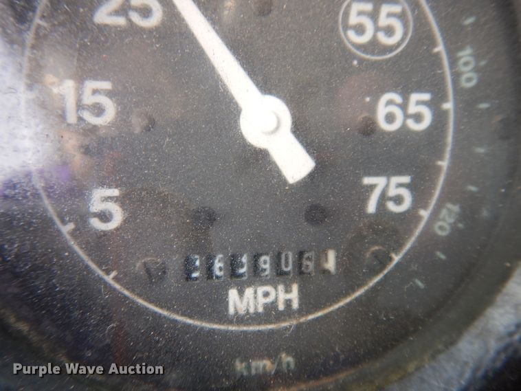 image for item DM5363 1994 Ford L8000  drilling rig truck