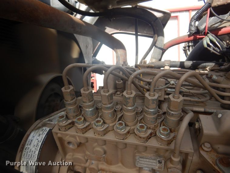 image for item DM5363 1994 Ford L8000  drilling rig truck