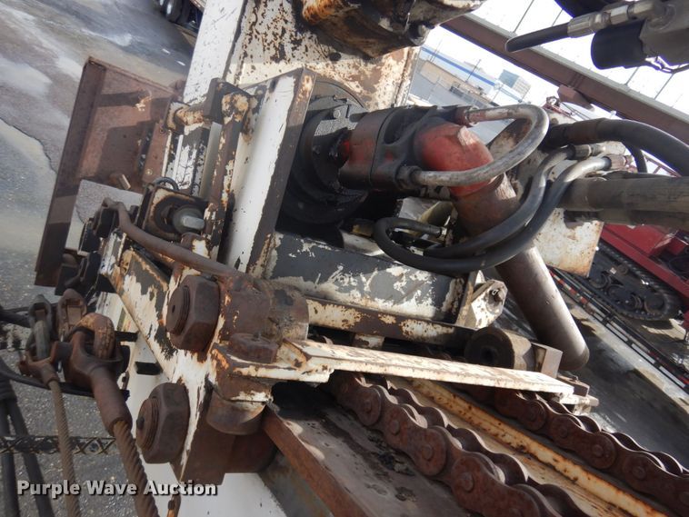 image for item DM5363 1994 Ford L8000  drilling rig truck