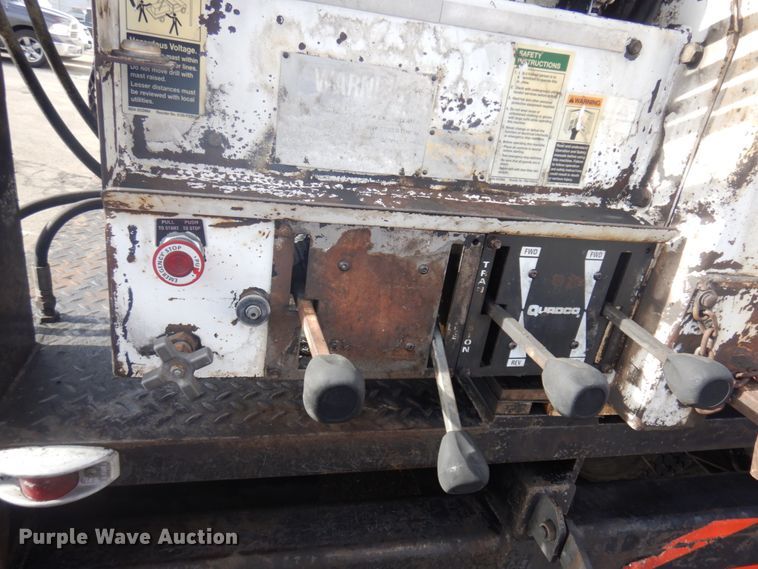 image for item DM5363 1994 Ford L8000  drilling rig truck