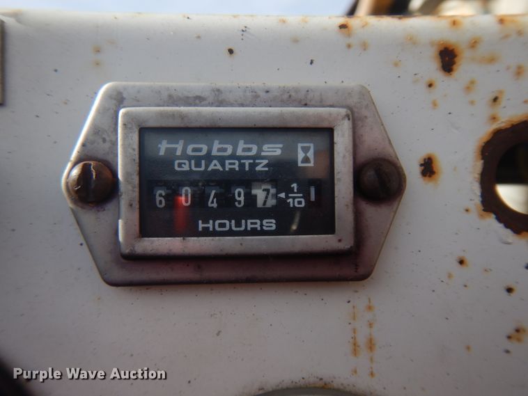 image for item DM5363 1994 Ford L8000  drilling rig truck