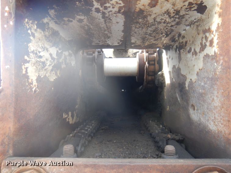 image for item DM5363 1994 Ford L8000  drilling rig truck