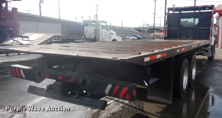 image for item DM5364 2005 Mack CV713  flatbed truck