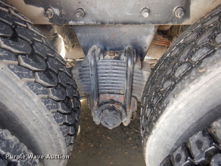 image for item DM5364 2005 Mack CV713  flatbed truck