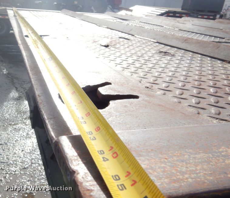 image for item DM5364 2005 Mack CV713  flatbed truck