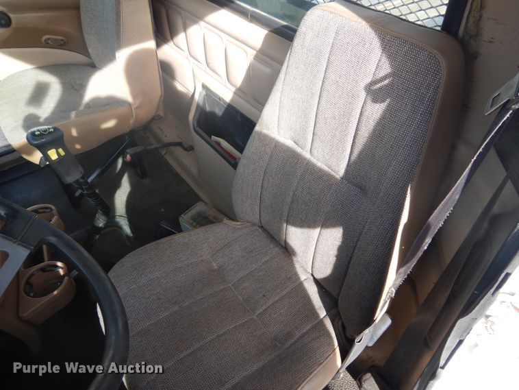 image for item DM5364 2005 Mack CV713  flatbed truck