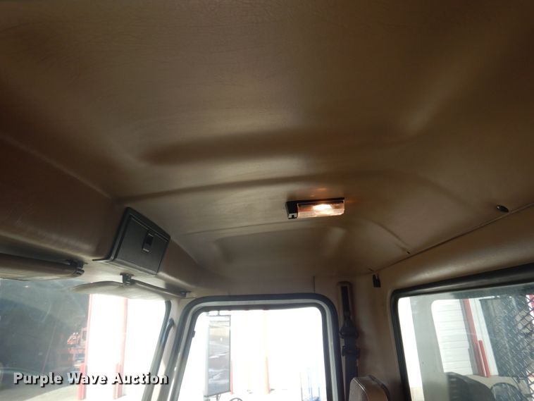 image for item DM5364 2005 Mack CV713  flatbed truck