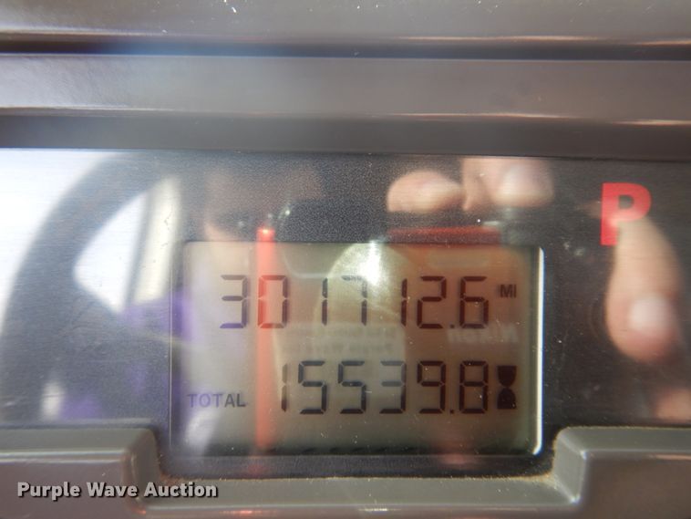 image for item DM5364 2005 Mack CV713  flatbed truck