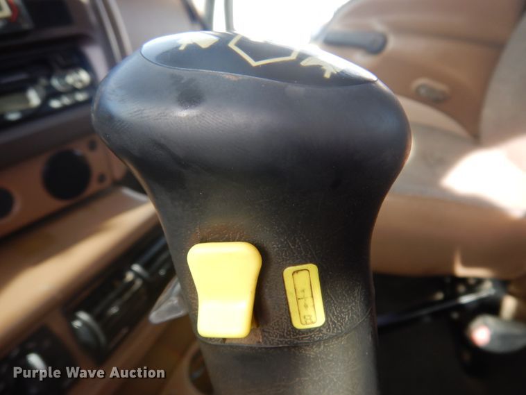 image for item DM5364 2005 Mack CV713  flatbed truck