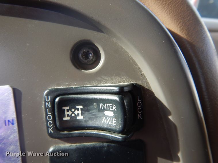 image for item DM5364 2005 Mack CV713  flatbed truck