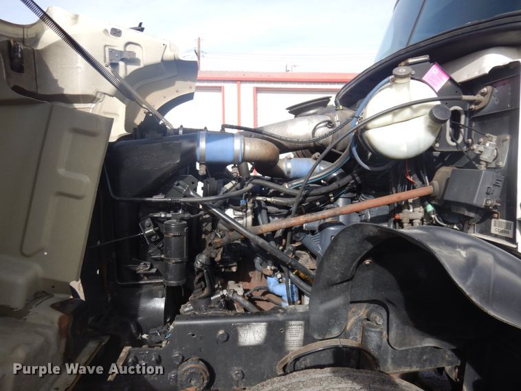 image for item DM5364 2005 Mack CV713  flatbed truck