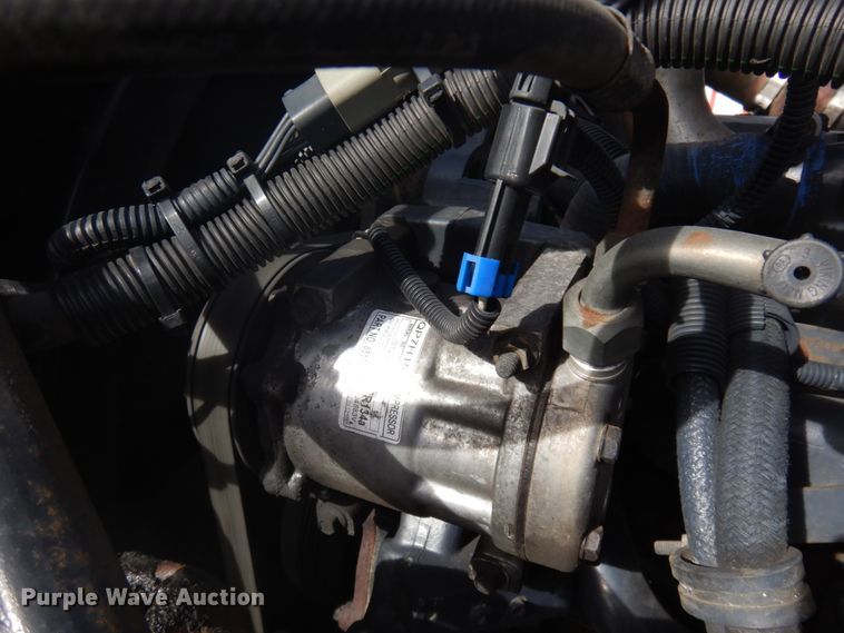 image for item DM5364 2005 Mack CV713  flatbed truck