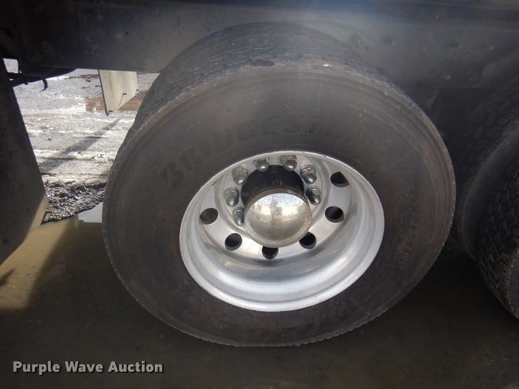 image for item DM5364 2005 Mack CV713  flatbed truck