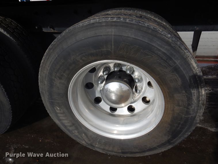 image for item DM5364 2005 Mack CV713  flatbed truck