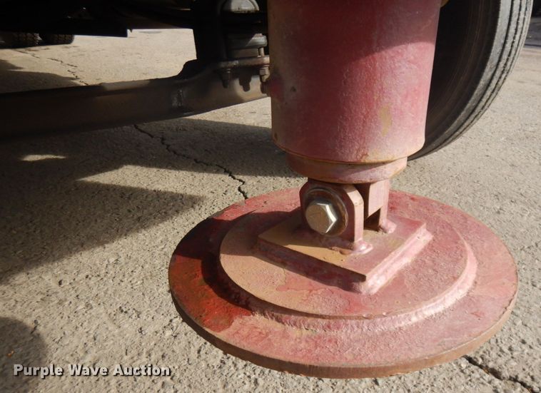 image for item DM5365 1994 GMC TopKick C6500  drilling rig truck