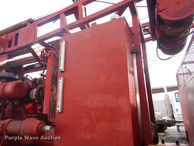 image for item DM5365 1994 GMC TopKick C6500  drilling rig truck