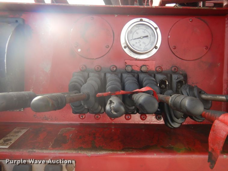 image for item DM5365 1994 GMC TopKick C6500  drilling rig truck