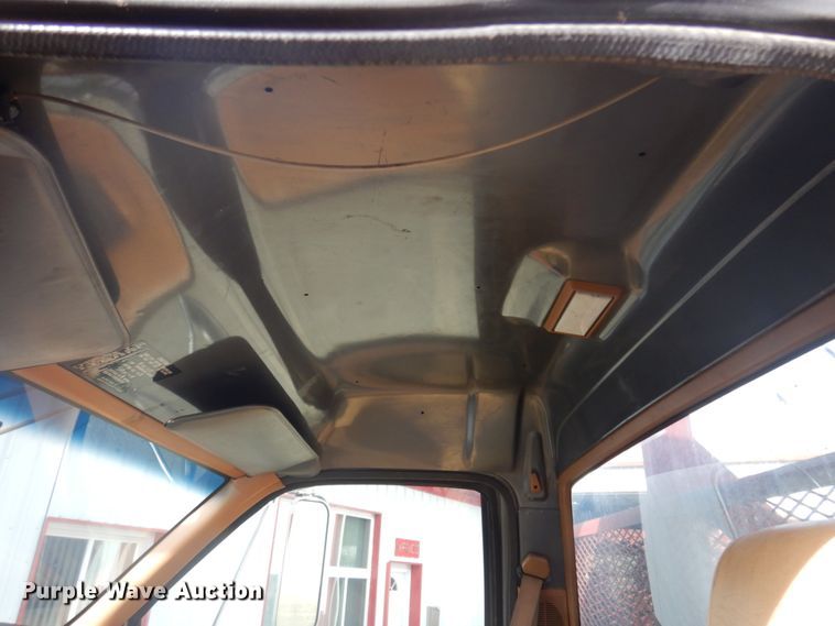 image for item DM5365 1994 GMC TopKick C6500  drilling rig truck