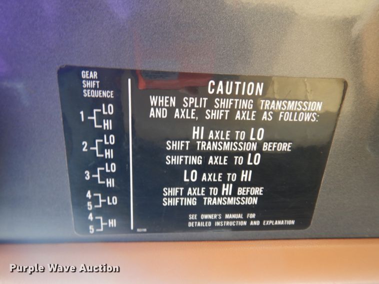 image for item DM5365 1994 GMC TopKick C6500  drilling rig truck