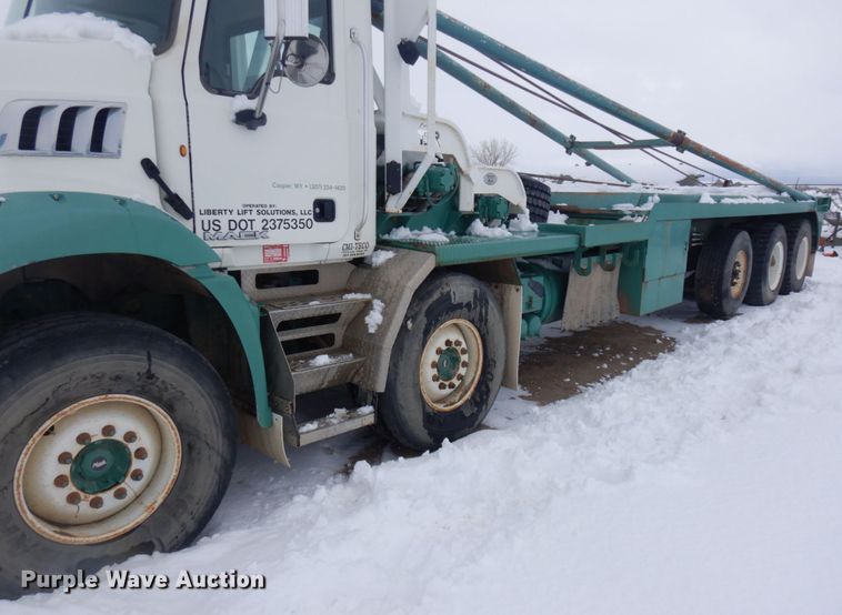 image for item DM5367 2011 Mack GU813  winch truck