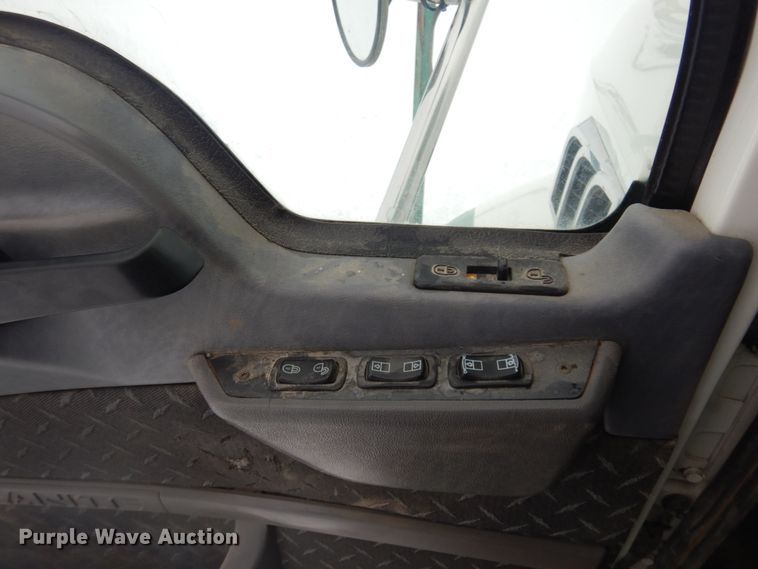 image for item DM5367 2011 Mack GU813  winch truck