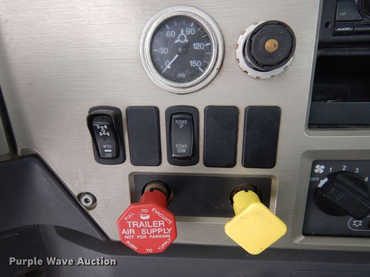 image for item DM5367 2011 Mack GU813  winch truck