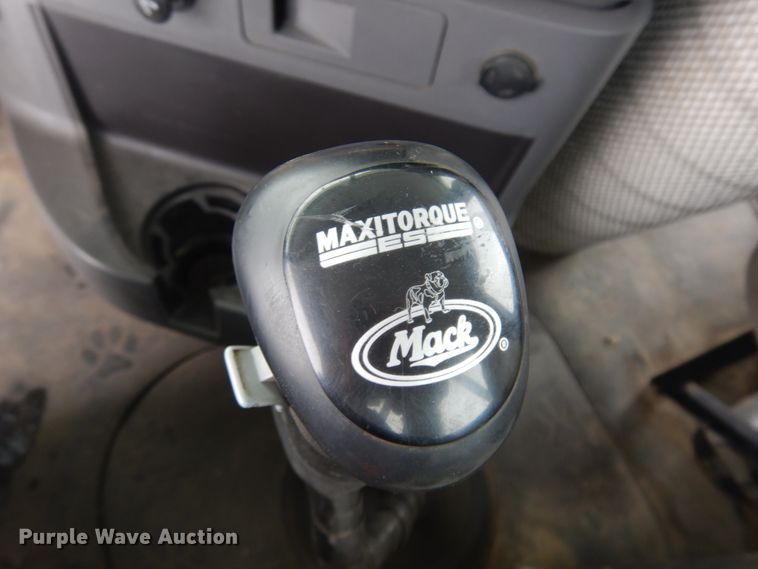 image for item DM5367 2011 Mack GU813  winch truck