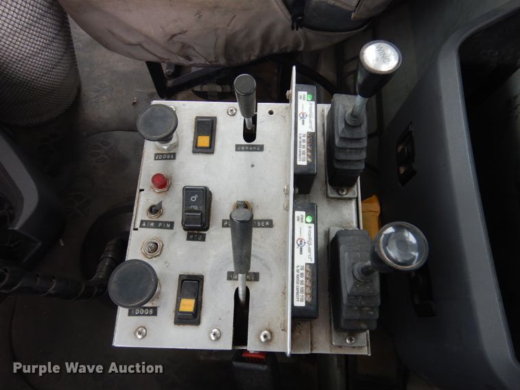 image for item DM5367 2011 Mack GU813  winch truck