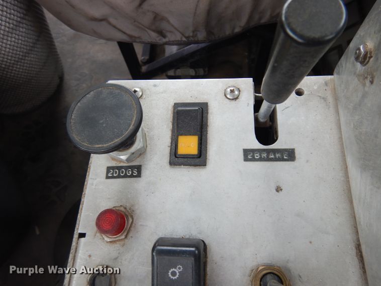 image for item DM5367 2011 Mack GU813  winch truck