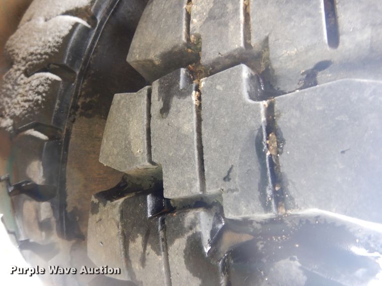 image for item DM5367 2011 Mack GU813  winch truck